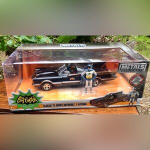 New JADATOYS Classic TV Series Batmobile & Posable Batman Robin Figures Toy Set